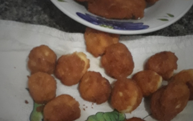 Biscoito frito da tia Claudia