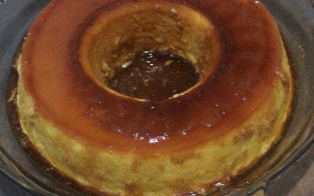 Pudim na panela de pressão elétrica