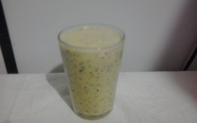 Suco de maracujá com leite condensado