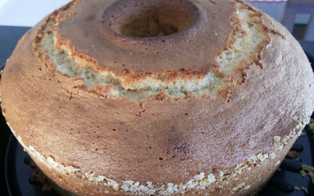 Bolo de iogurte com granola