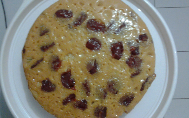 Bolo de goiabada com leite condensado