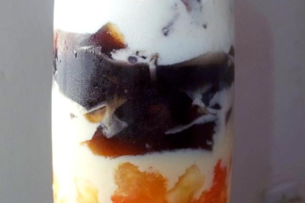 Salada de frutas com sorvete