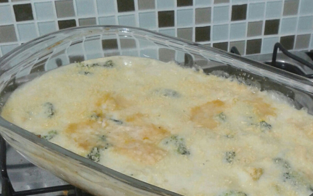 Couve-flor gratinada com carne moída