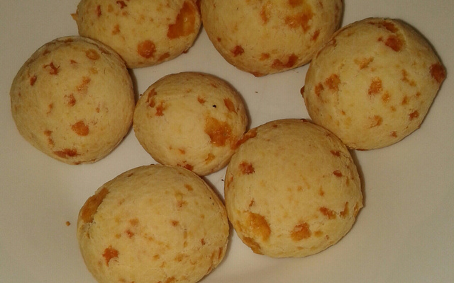 Pão de queijo goiano