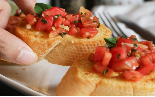 Bruschetta na airfryer