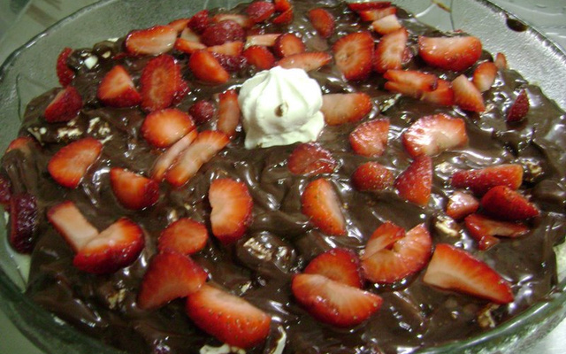 Delícia de morango com chocolate