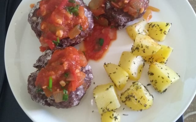 Polpetone assado e recheado