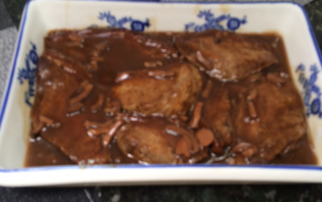 Picanha assada ao molho madeira