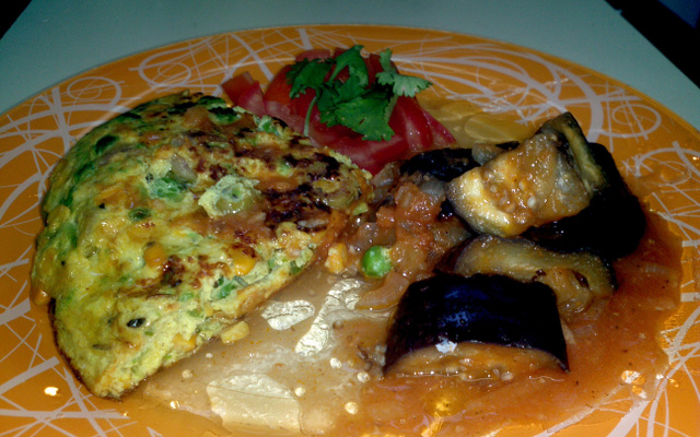 Omelete com ervilhas frescas e açafrão