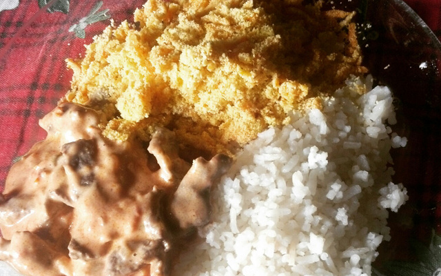 Estrogonofe de carne de sol