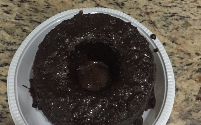 Cobertura de chocolate simples e gostosa