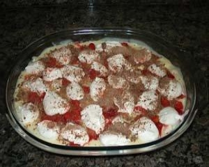 Pavê de morangos com suspiro