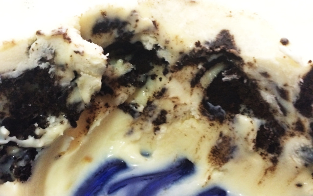 Pavê de chocolate branco com Negresco