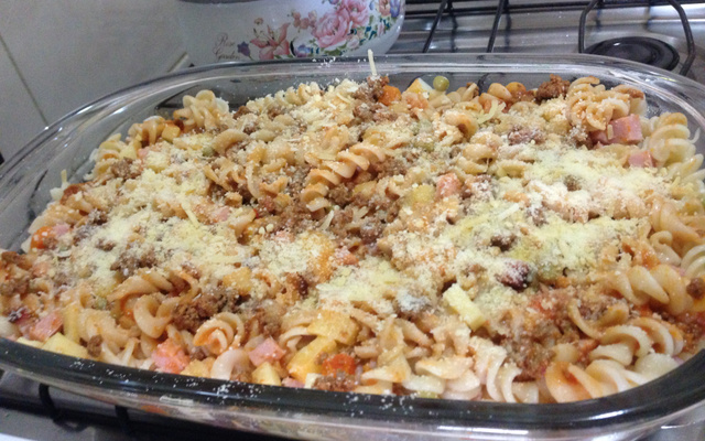 Macarrão cremoso ao forno