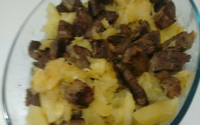 Carne-de-sol com mandioca