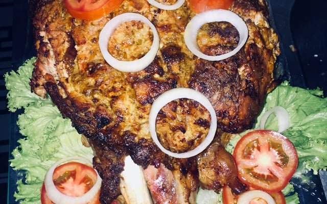 Pernil suíno assado