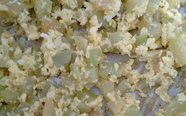 Chuchu refogado com ovo