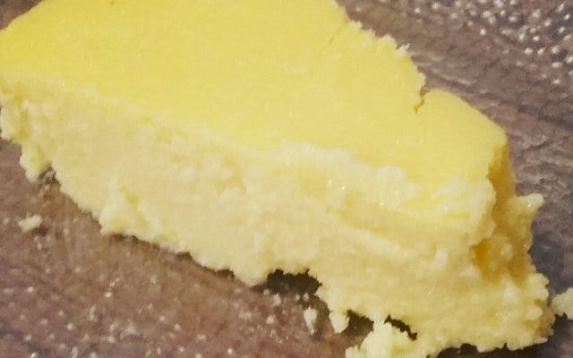 Torta cremosa de coco e requeijão