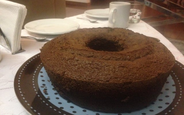 Bolo de chocolate com cobertura