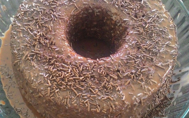 Bolo simples de chocolate