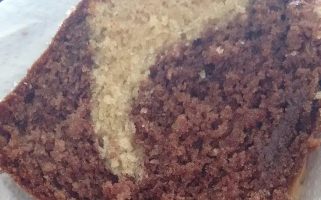 Bolo de chocolate com creme de café com chocolate