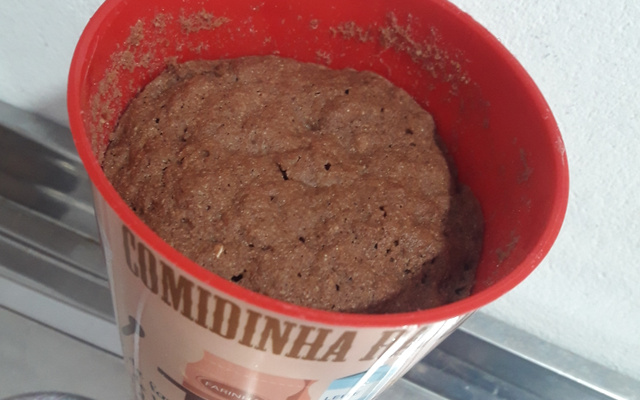 Bolo de caneca sem açúcar e sem óleo