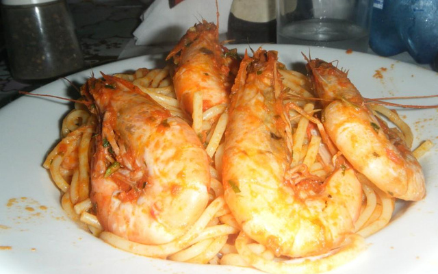 Espaguete com camarão ou lagosta