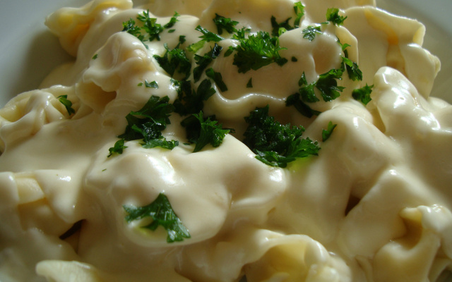 Capelleti ao molho branco