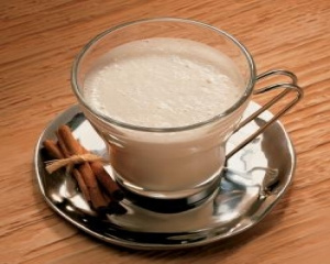 Bebida de leite moça e Gengibre