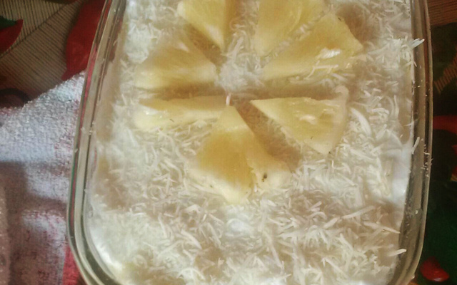 Bolo abacaxi de forma