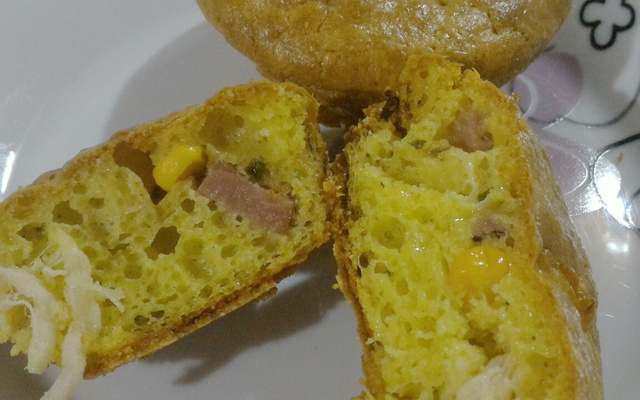 Torta salgada de fubá