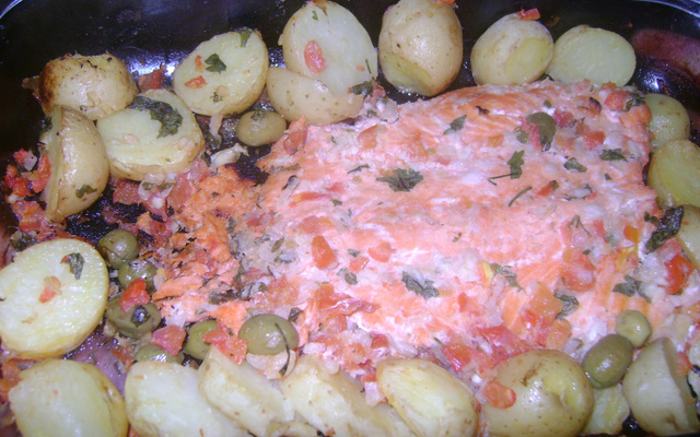 Salmão com batatas