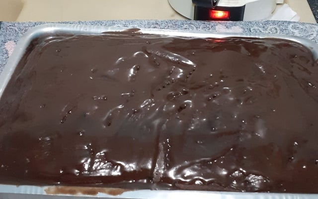Bolo de chocolate sem leite e sem ovo