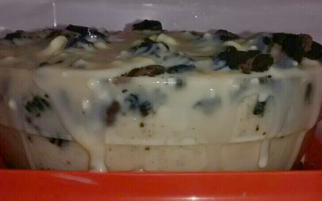 Pavê de chocolate branco com Negresco