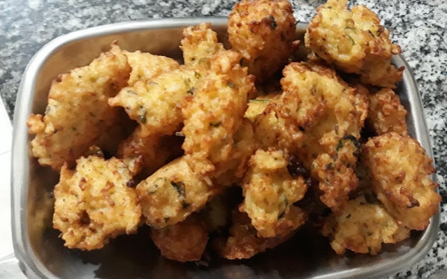 Bolinho de Arroz com cheiro verde