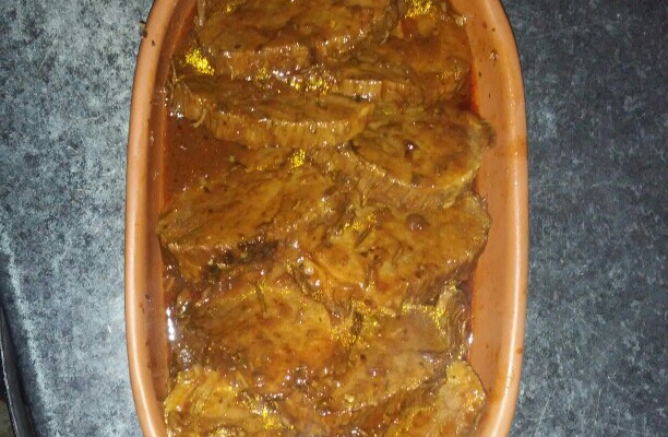 Lagarto na cerveja preta