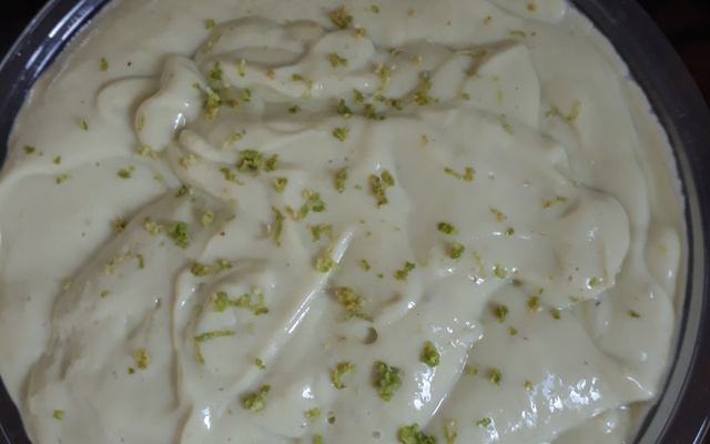 Mousse de abacate com limão