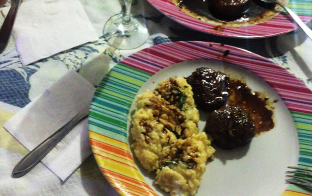 Risoto de limão com medalhão de filé mignon e shimeji