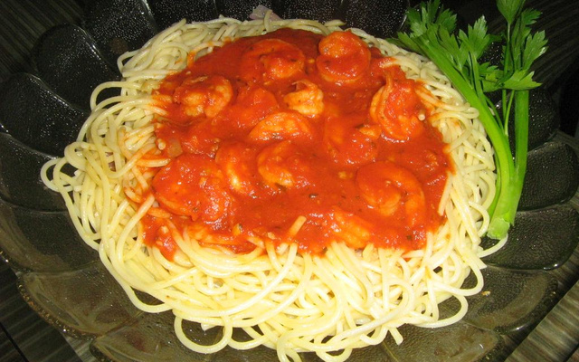 Espaguete ao Molho de Camarão