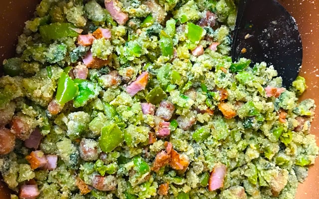 Farofa de jiló com bacon