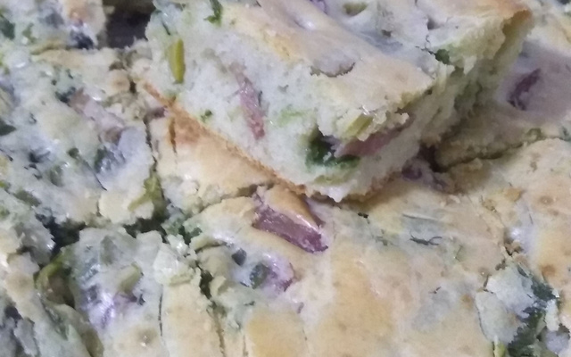 Torta de alho poró e linguiça calabresa