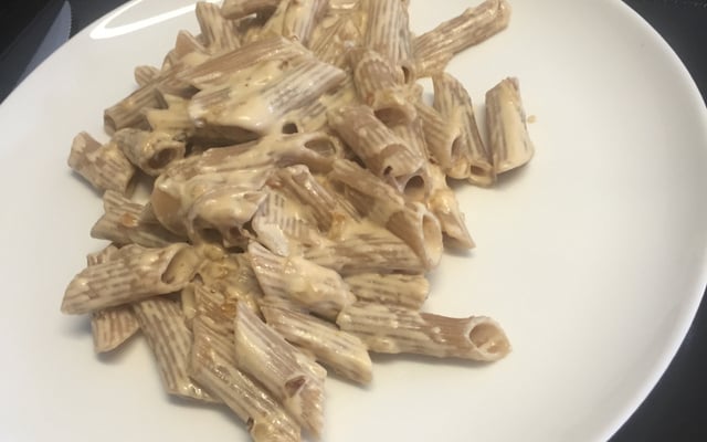 Macarrão ao molho branco - simples e rápido