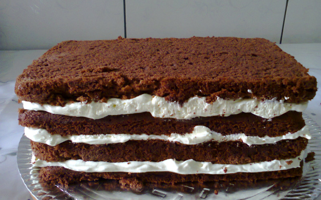 Bolo recheado fácil fácil