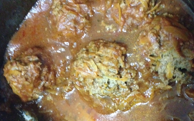 Almôndega ao vinho tinto