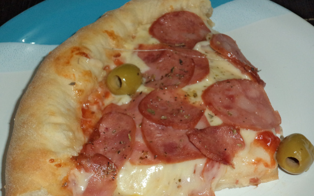 Pizza de forno ou churrasqueira