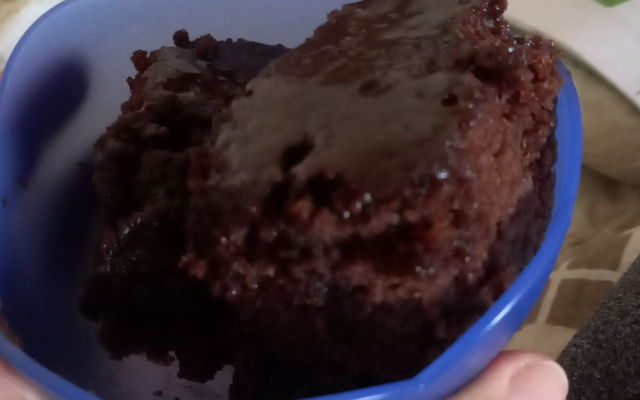 Bolo de chocolate simples e delicioso