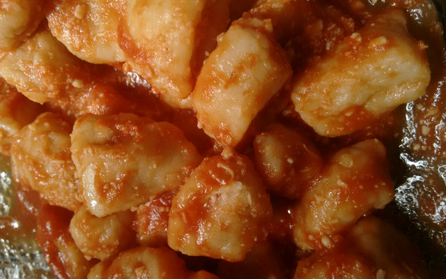 Nhoque perfeito com molho de bacon