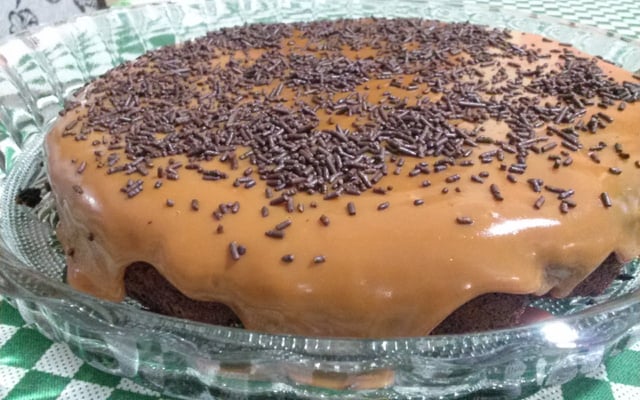 Bolo de chocolate com doce de leite