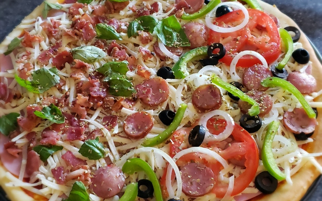 Massa de Pizza fácil da Jô