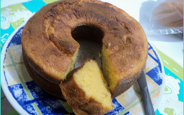 Bolo de milho com leite condensado